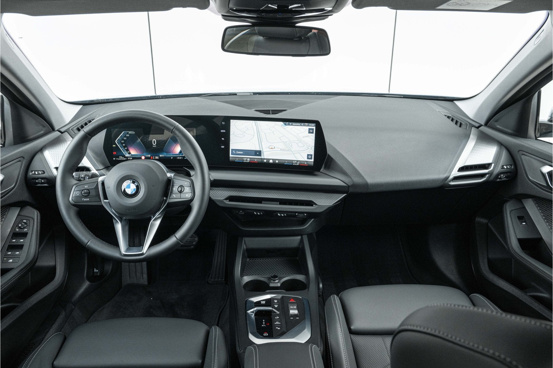 BMW 1 Serie 120 M Sport Design Automaat / Sportstoelen / Ach, Auto's, Gebruikt, 156 pk, Met garantie (alle), Bedrijf