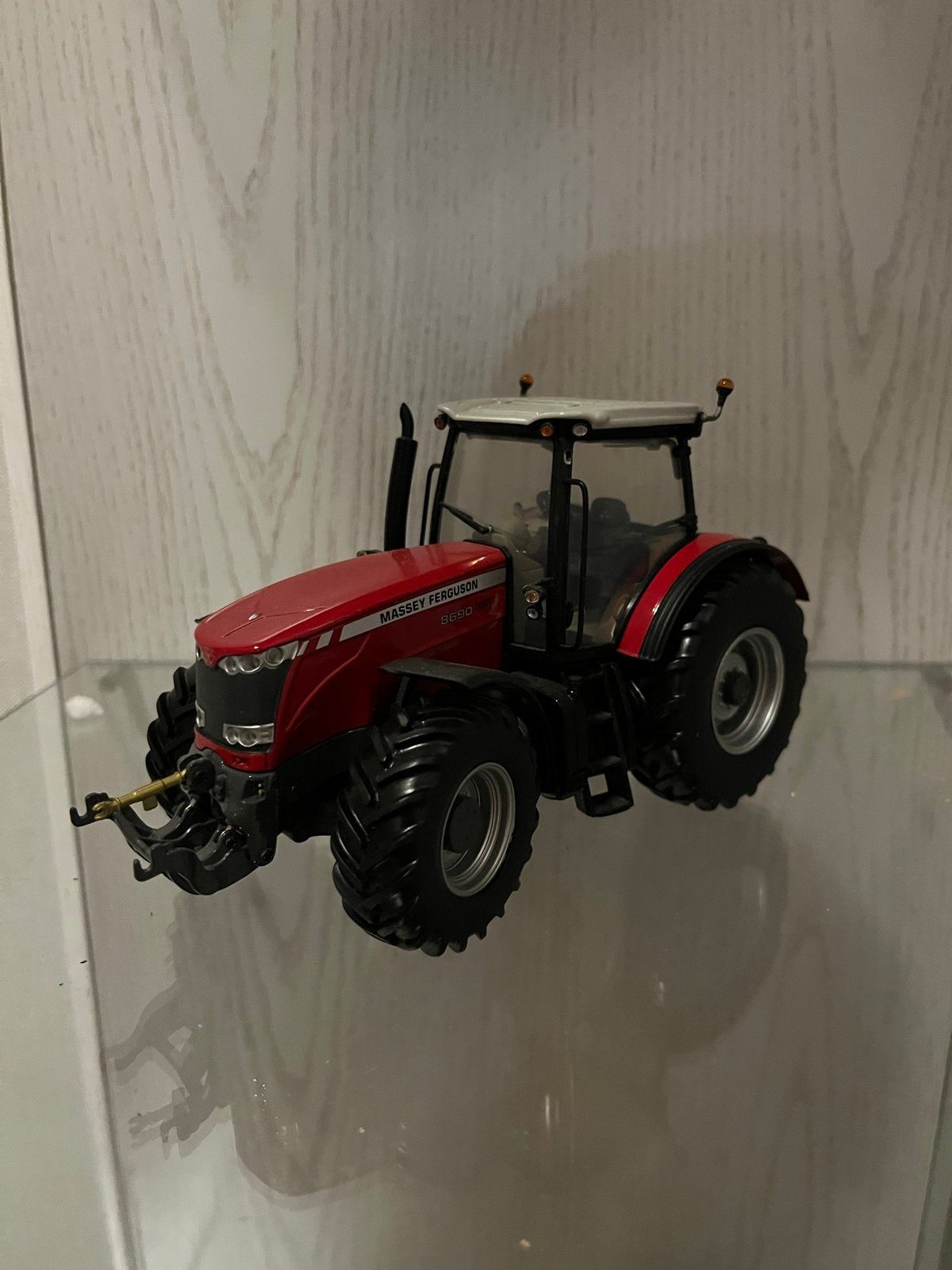 Massey Ferguson 8690 Schaalmodel 1:32 - Zo goed als nieuw, Ophalen of Verzenden, Zo goed als nieuw, Tractor of Landbouw