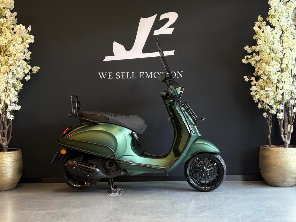 Vespa Sprint | Cobra Green | Brom | 2022 | 9144 km | 1 eig, Gebruikt, Overige modellen, ., Maximaal 45 km/u
