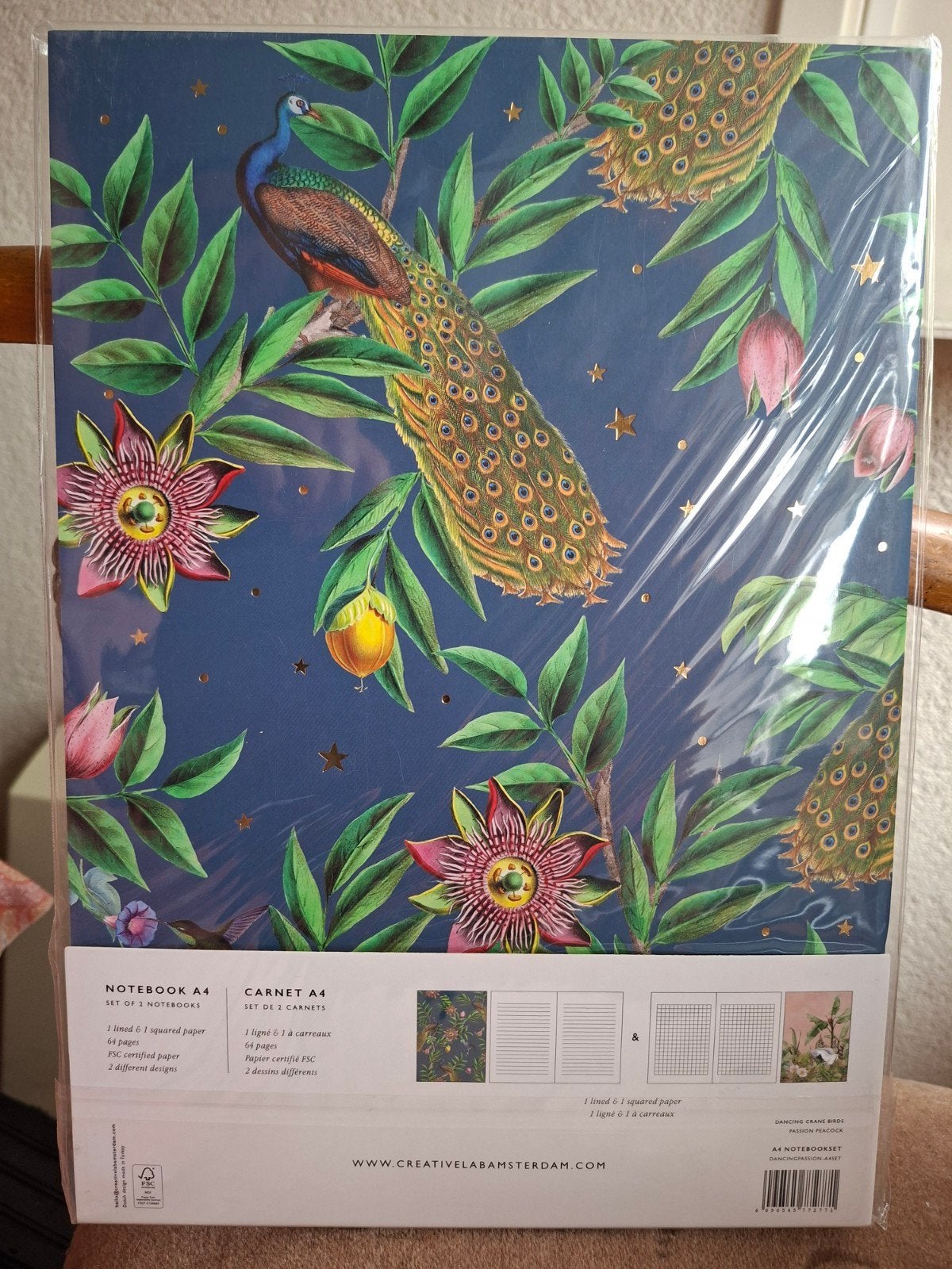 2 notebook A4, blauw met lijntjes, roze met ruitjes, Ophalen of Verzenden, Nieuw, A4