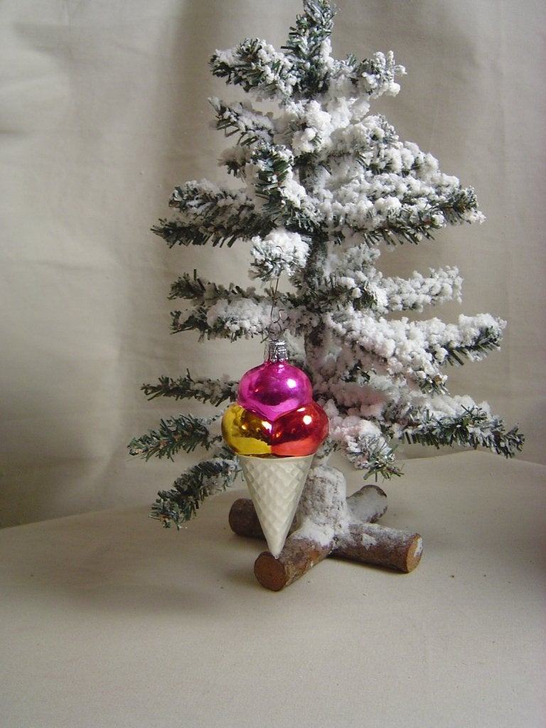 Gekleurd glazen ijsje kerstbal, Ophalen of Verzenden, Zo goed als nieuw