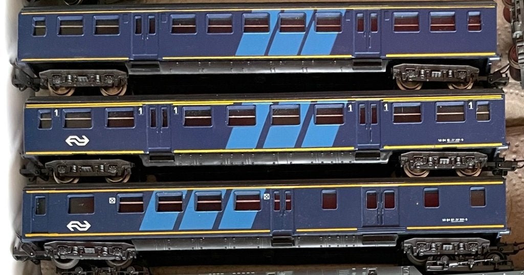 Drie wagons LIMA plan E van de NS, Ophalen, Gelijkstroom, -, -