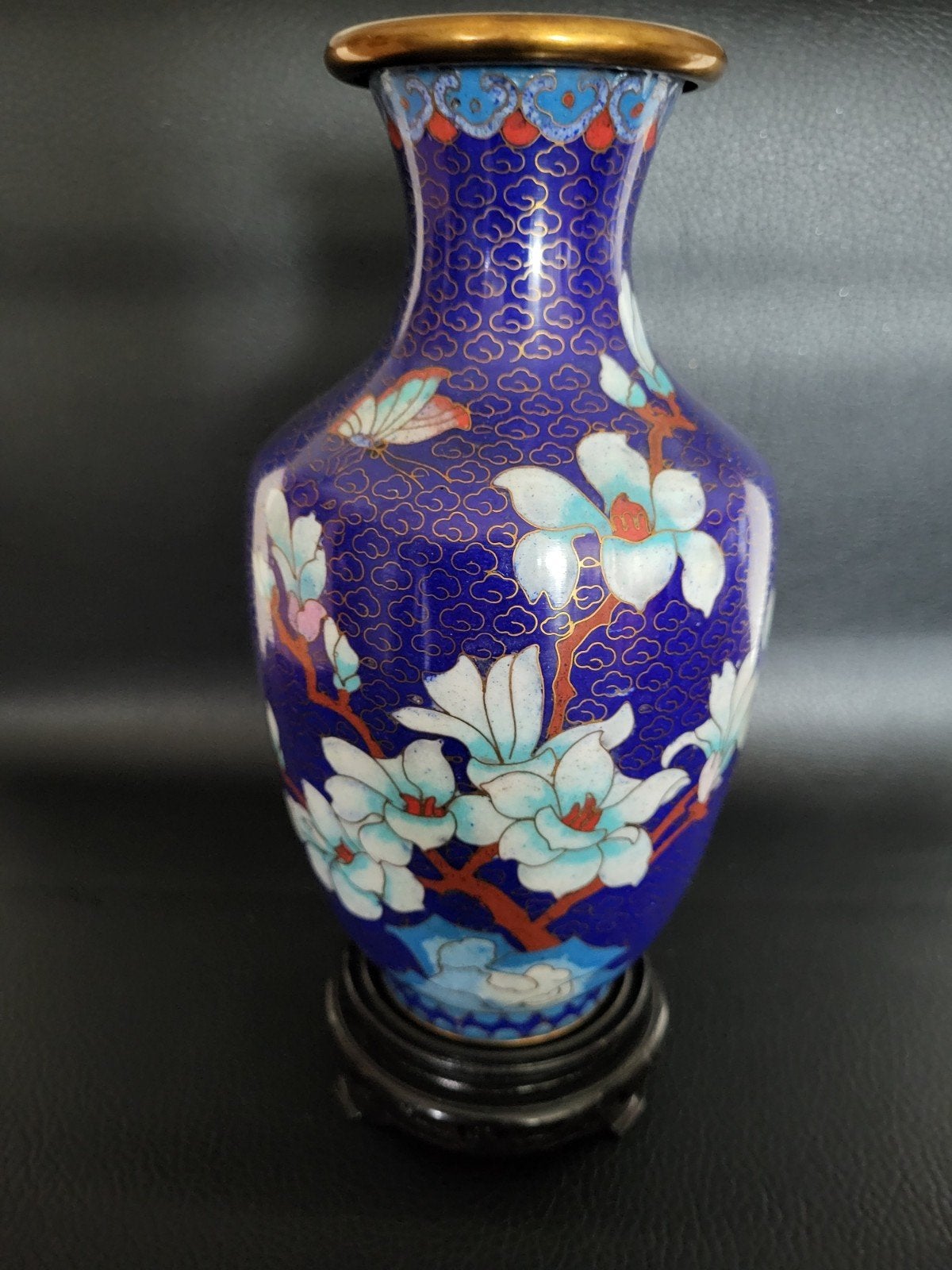 Prachtige Chinese Cloisonné Vaas met Houten Voet – 24 cm, Ophalen of Verzenden