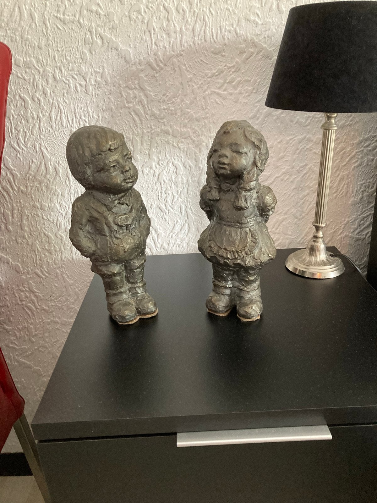 Bronzen Vintage beeldjes van Geert Kunen.jongen en meisje, Ophalen