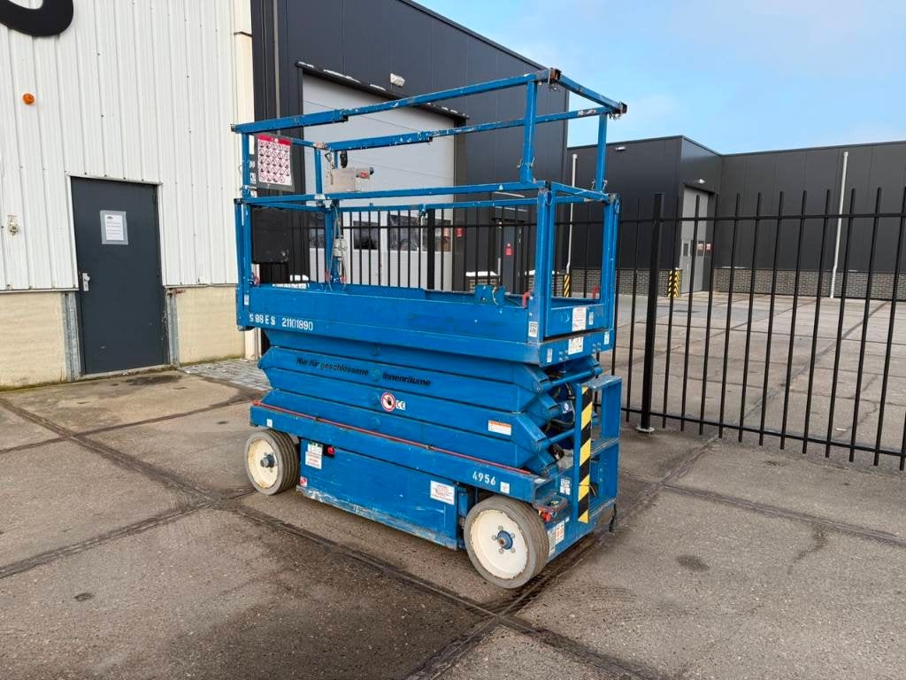 Foto 2 van Skyjack SJ 3226 Schaar hoogwerker 10 meter (bj 2015)