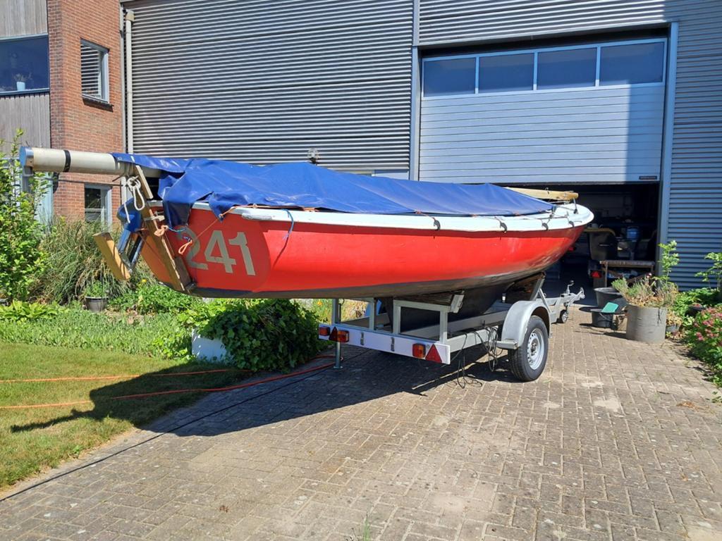 Zeilboot met trailer - Klaar voor het water!, Watersport en Boten, Open zeilboten, Ophalen