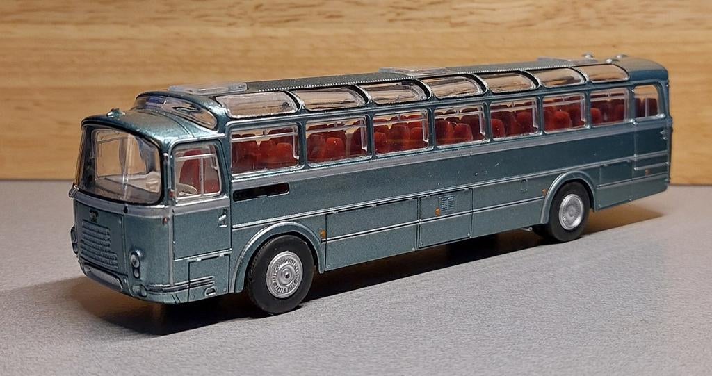 Gedetailleerd model van een vintage bus Van  Hool 306 1/72, Overige merken, 1:50 of kleiner, Overige typen, Ophalen of Verzenden
