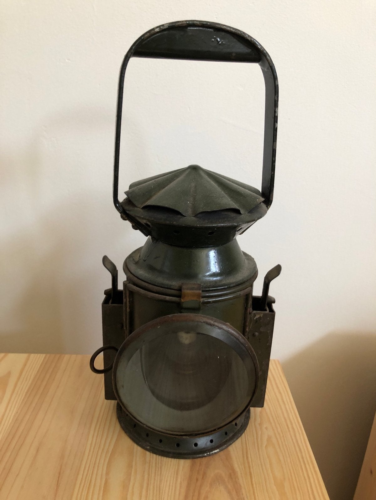 Militaire britse seinlamp, Ophalen