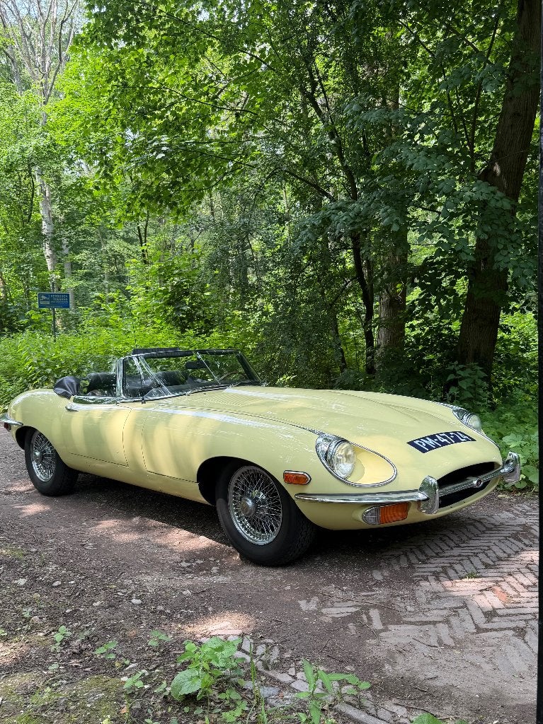 1970 Jaguar E-Type Series 2 OTS Primrose Yellow, Auto's, Jaguar, Achterwielaandrijving, Zwart, Cabriolet, E-Type