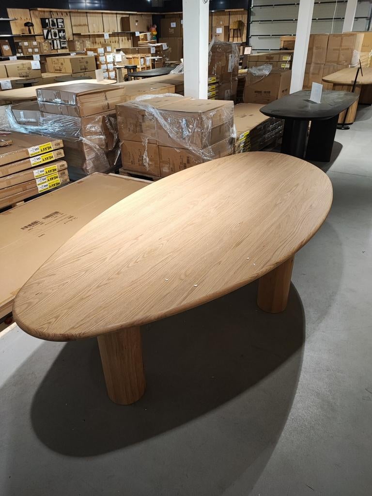 Dining table Oakley natural oak 230 | Nieuw €1848 NU, Huis en Inrichting, Tafels | Salontafels, Eikenhout, 75 cm of meer, Rechthoekig
