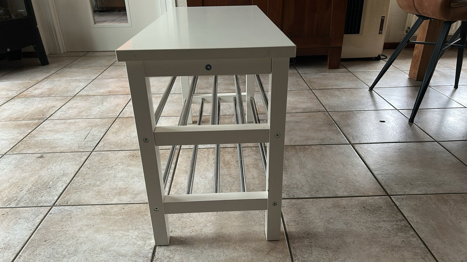 Stevig crèmewit schoenenrek met zitfunctie (81x34x50 cm), Ophalen, Zo goed als nieuw