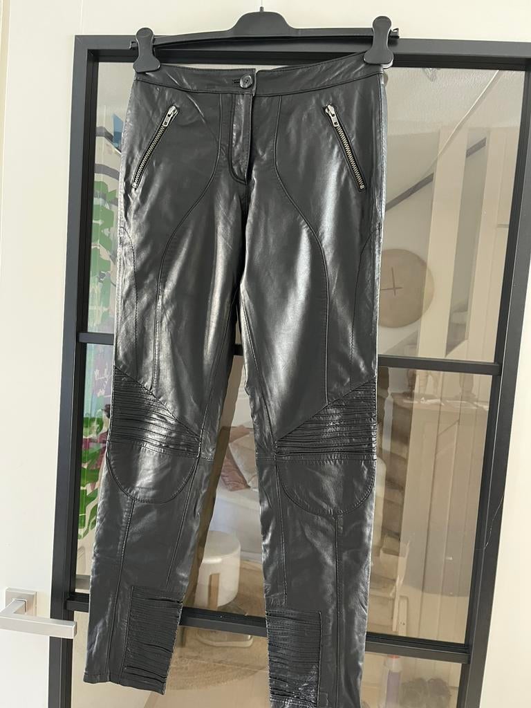 Prachtige echte leren broek in zeer goede staat mt38, Maat 38/40 (M), Zwart, Ophalen of Verzenden, Zo goed als nieuw