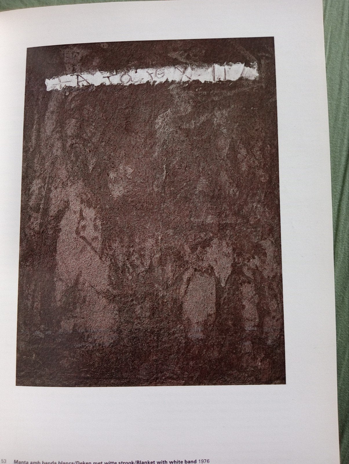 Antoni Tàpies - Kunstboek in zeer redelijke staat, Ophalen of Verzenden