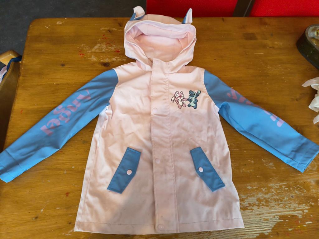 Disney Stitch Regenjas voor Meisjes - Maat 122 6/7 jaar, Gebruikt, Meisje, Ophalen of Verzenden, Primark