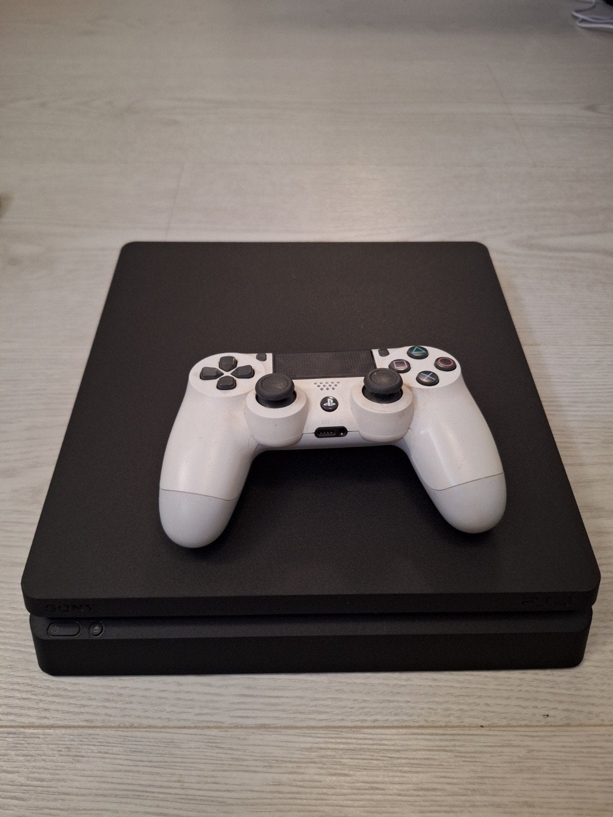 PlayStation 4 Slim 1TB met controller, Ophalen, Zo goed als nieuw, 1 TB, Met 1 controller
