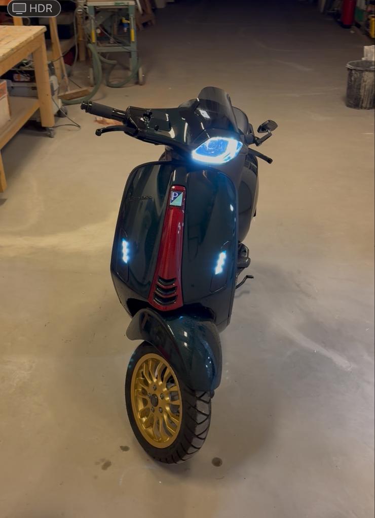 Vespa Sprint 80cc 2021 - Full Option Indo Style Carbon, Ophalen, Zo goed als nieuw, Overige modellen