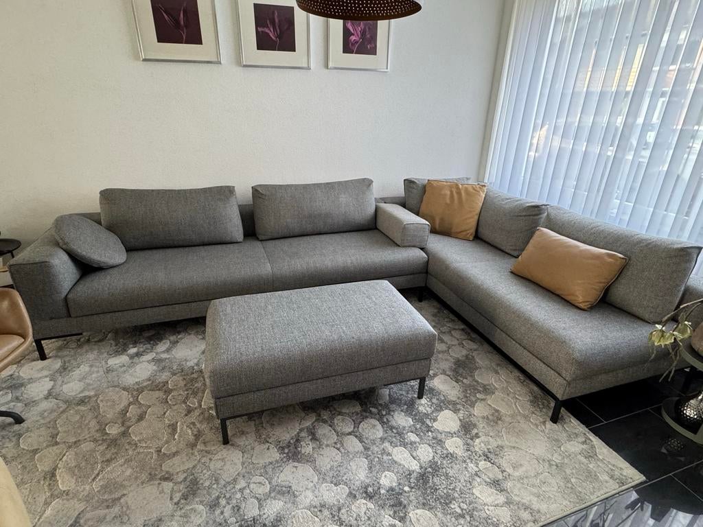 Design on Stock Aikon Lounge Hoekbank met Hocker - Grijs, 250 tot 300 cm, Design, Hoekbank, Ophalen of Verzenden