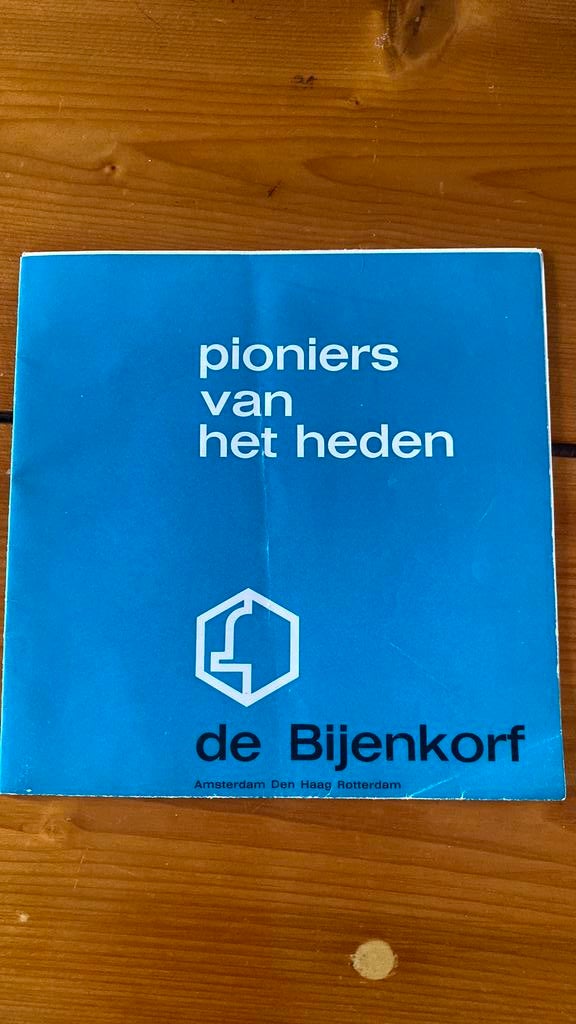 Affiche/poster Bijenkorf Pioniers van het heden 1961, Ophalen of Verzenden
