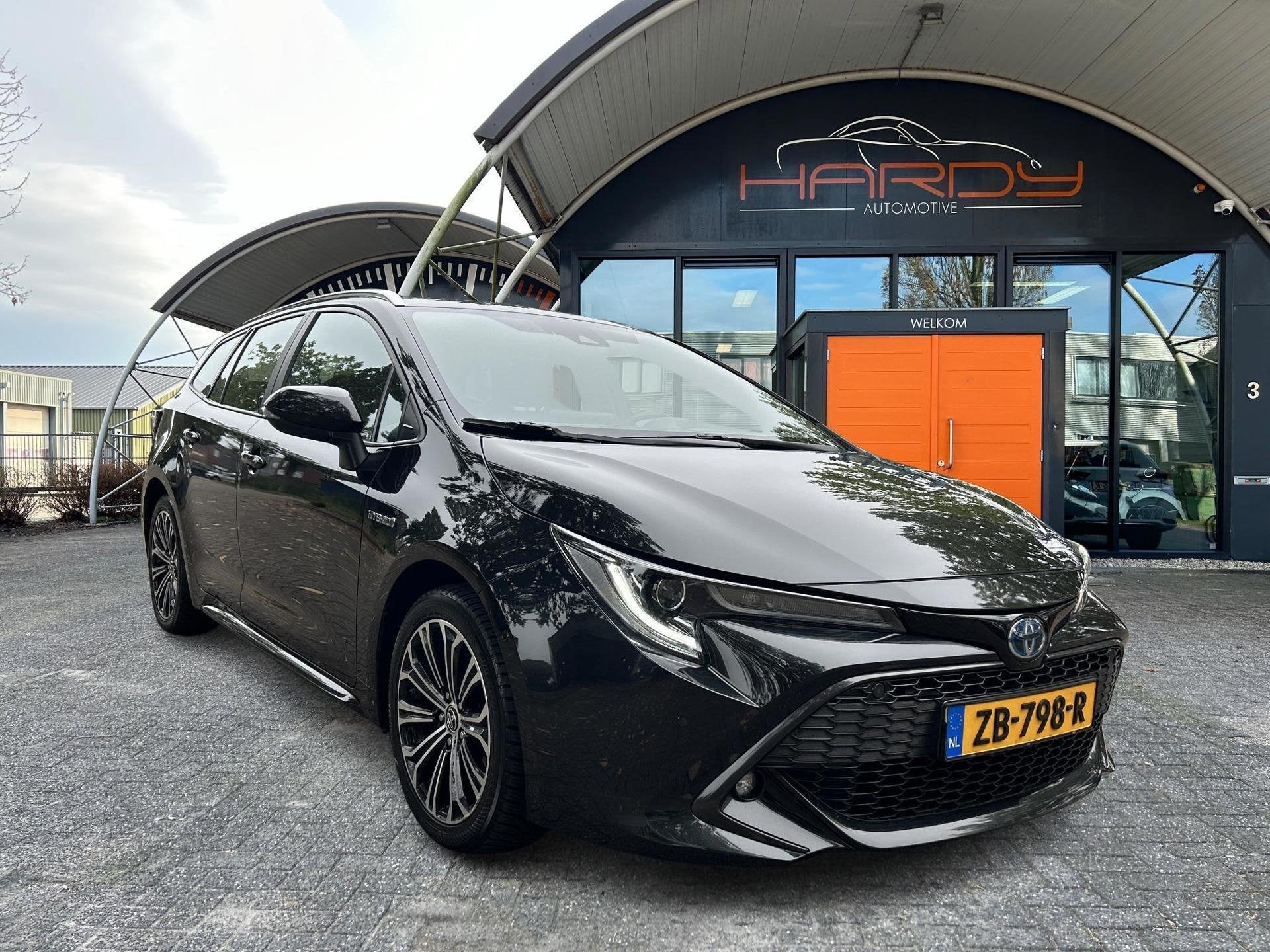 Toyota Corolla Touring Sports 2.0 Hybrid Style Trekhaak 100%