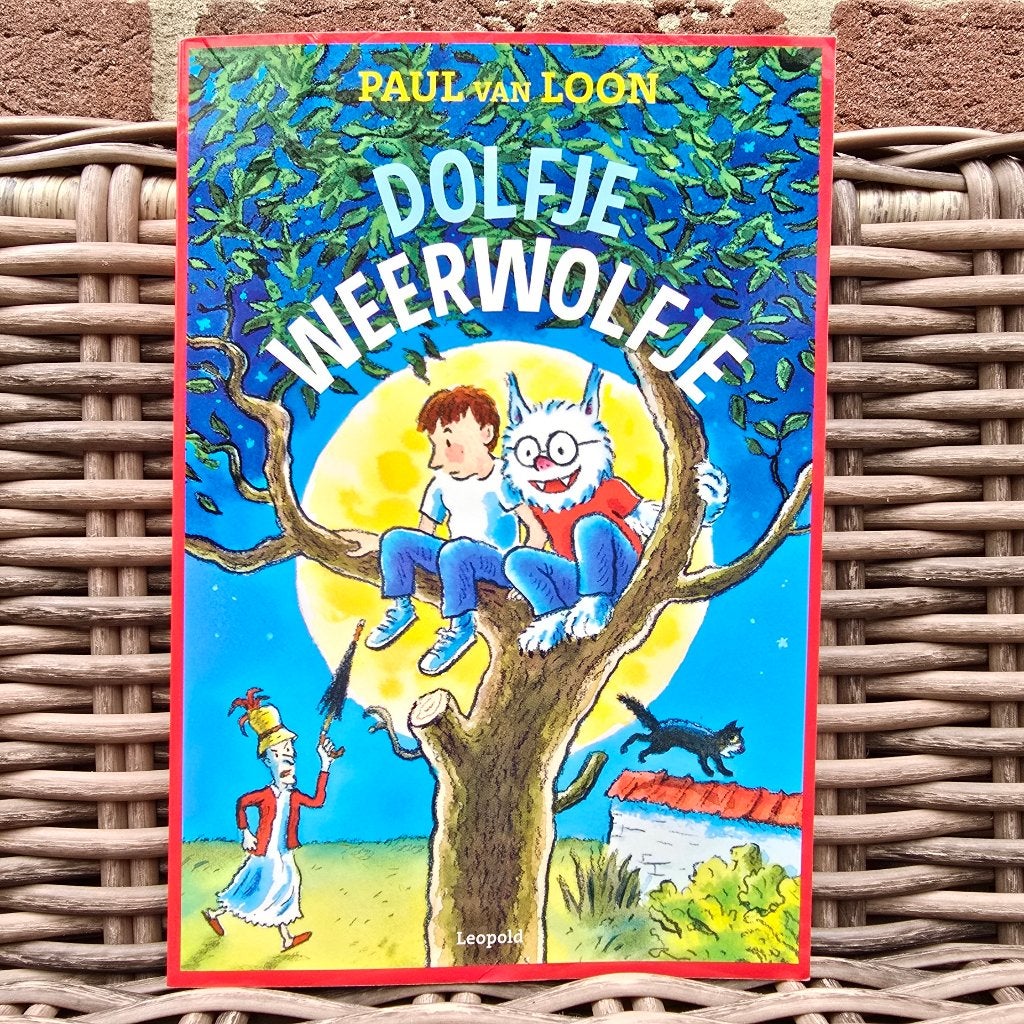 Halloween tip!👻 Dolfje Weerwolfje - Paul van Loon, Ophalen of Verzenden, Zo goed als nieuw, Paul van Loon, Fictie algemeen