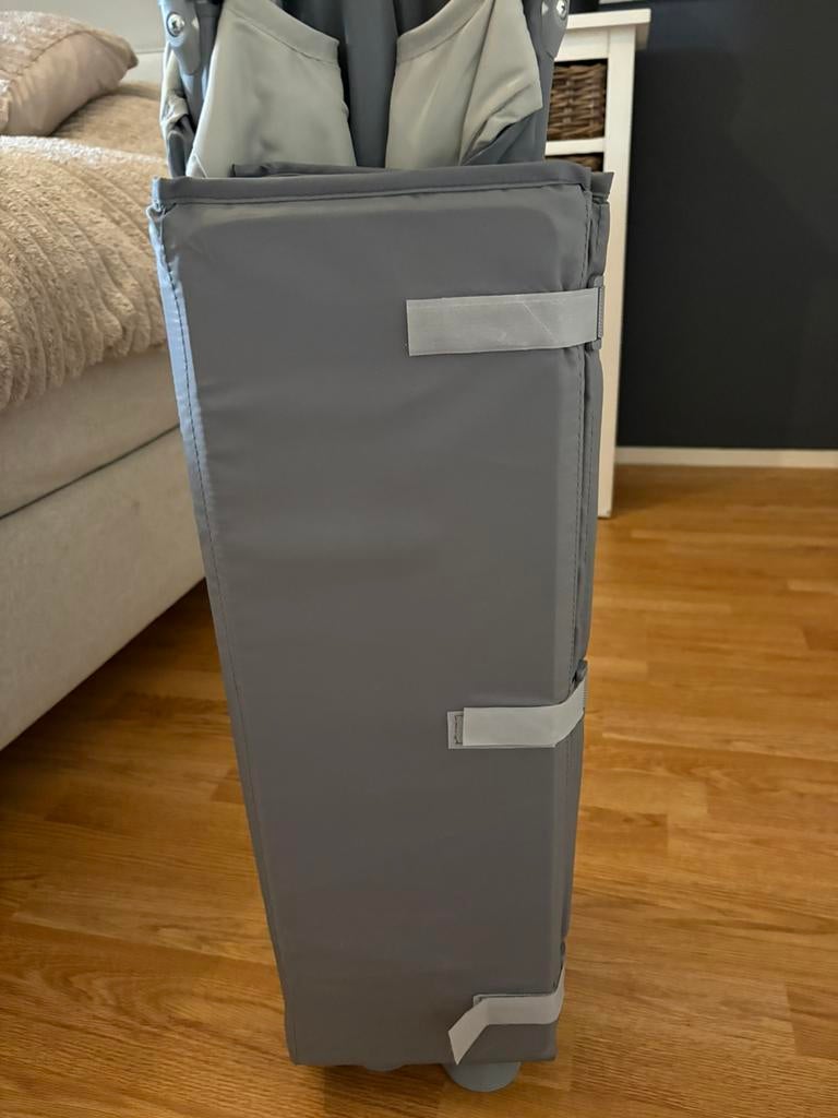 Camping bed, Kinderen en Baby's, Ophalen of Verzenden, Zo goed als nieuw, Reisbedje