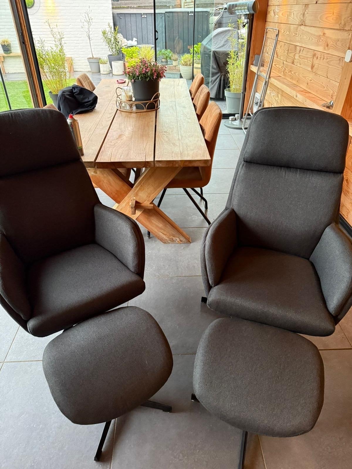 2 Fauteuil stoelen met hockers, Ophalen, Twee, Zo goed als nieuw, Stof