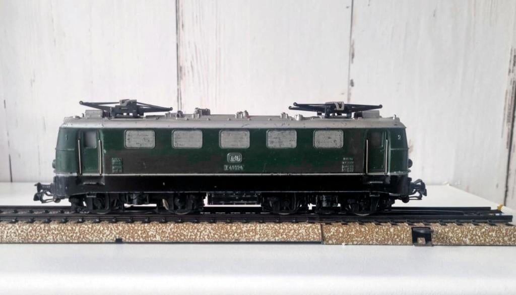 Marklin Locomotief *GEHEEL VAN METAAL* in perfecte staat, Wisselstroom, Gebruikt, Wagon, Ophalen of Verzenden