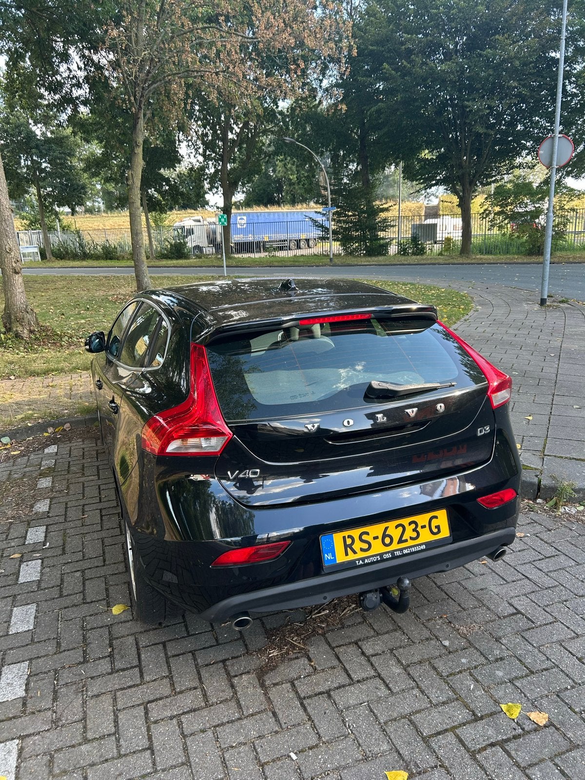 Volvo V40 D3 2.0 Geartronic 2013 Zwart, Auto's, Volvo, 749 kg, 1984 cc, Zwart, Diesel