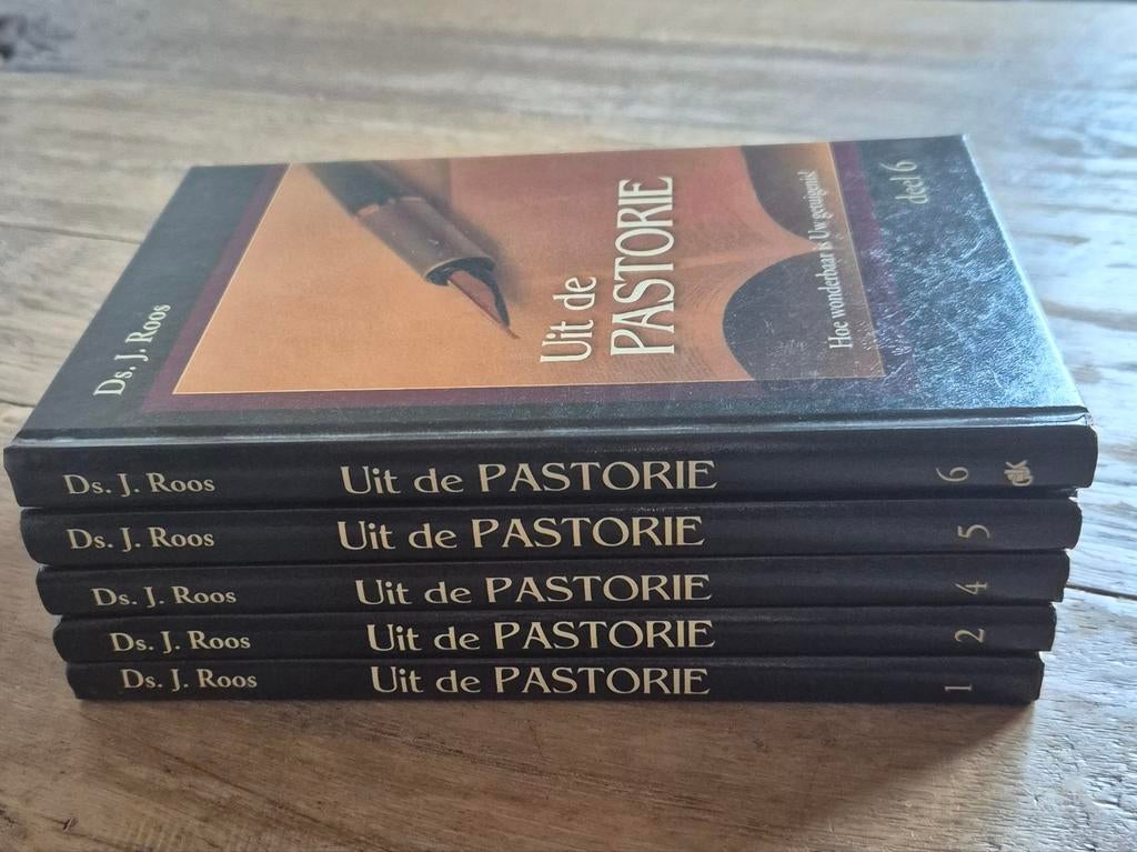 Uit de Pastorie - Ds. J. Roos (deel 1, 2, 4, 5, 6), Boeken, Ophalen of Verzenden, Zo goed als nieuw