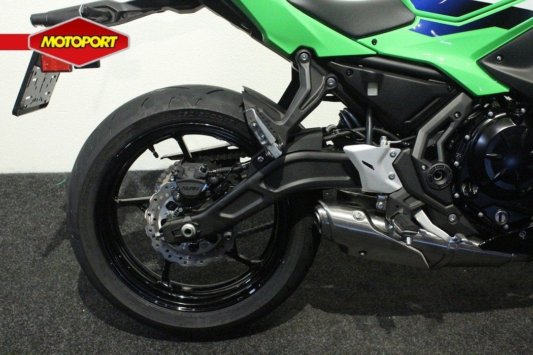 Kawasaki Ninja 650 ABS, Bedrijf, Sport