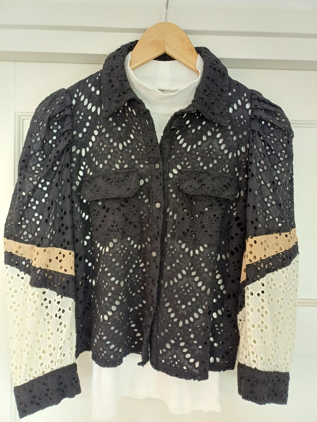 BLOUSE merk EKSEPT maat M, Kleding | Dames, Ophalen of Verzenden, Zo goed als nieuw, Maat 38/40 (M), Zwart