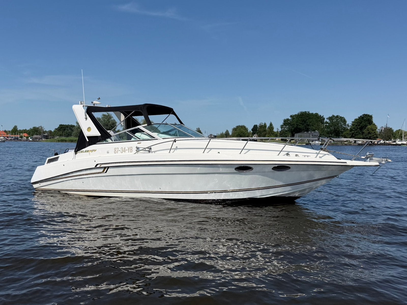 Celebrity 310 2x 5.7 Mercruiser duoprop keuken Toilet, Watersport en Boten, Motorboten en Motorjachten, 10 m, Gebruikt, Binnenboordmotor