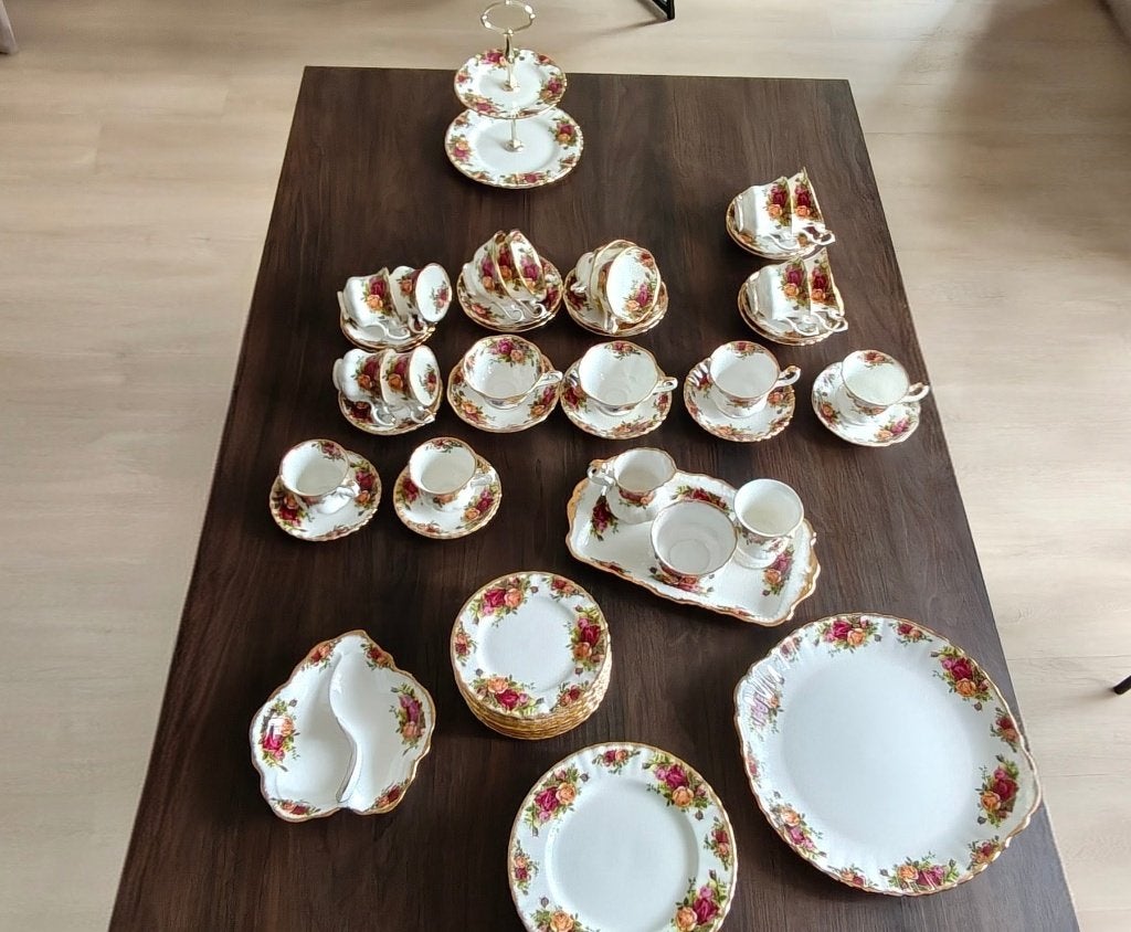 royal Albert Old Country roses, compleet ontbijt servies, Antiek en Kunst, Ophalen of Verzenden
