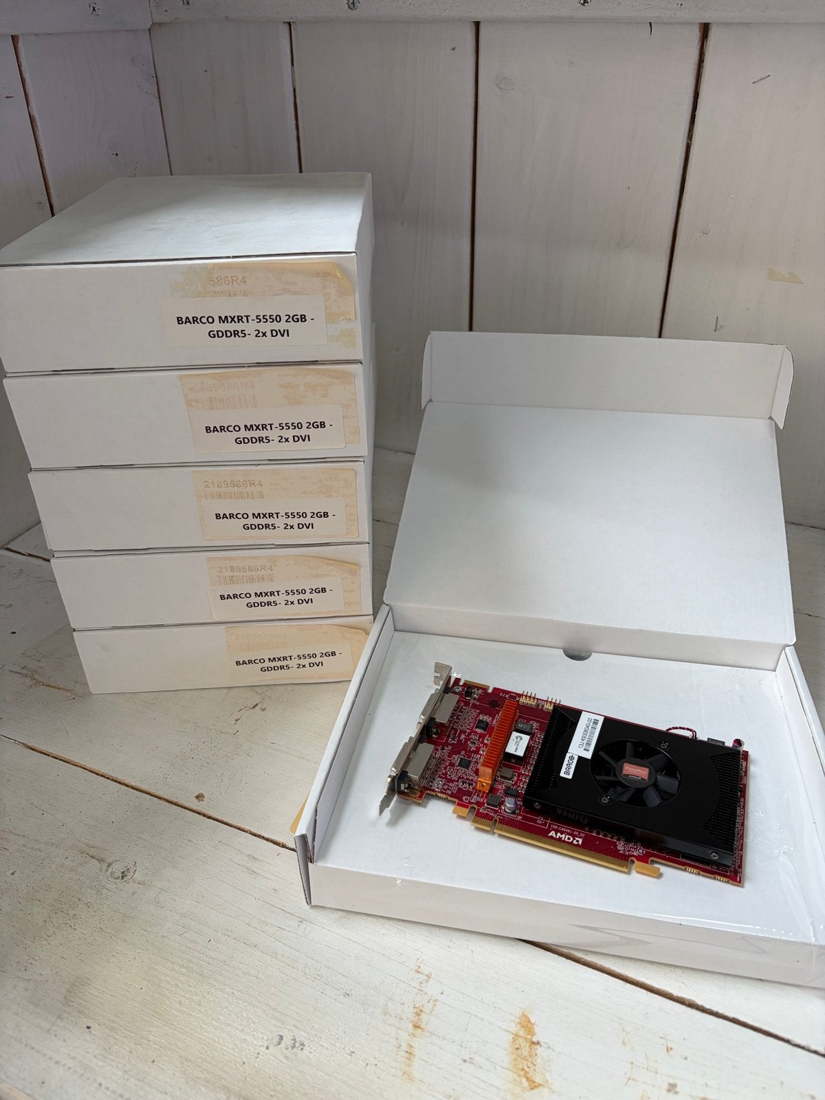 Partij 6x Barco MXRT-5550 2GB GDDR5 2x DVI Videokaart, Computers en Software, AMD, Ophalen of Verzenden, PCI-Express 1, DVI