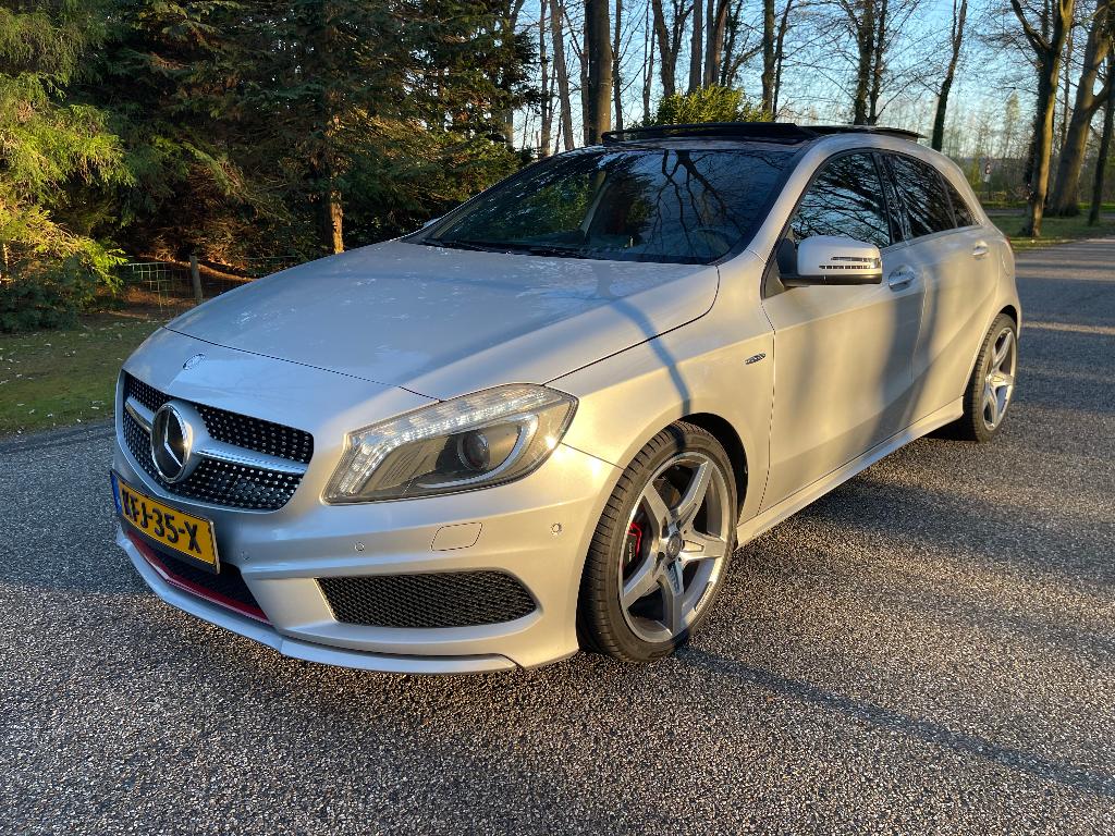 Mercedes-Benz A-Klasse A250 Sport 2.0 Automaat /169DKM/ TOP!, Auto's, Euro 5, 730 kg, Zwart, 1365 kg