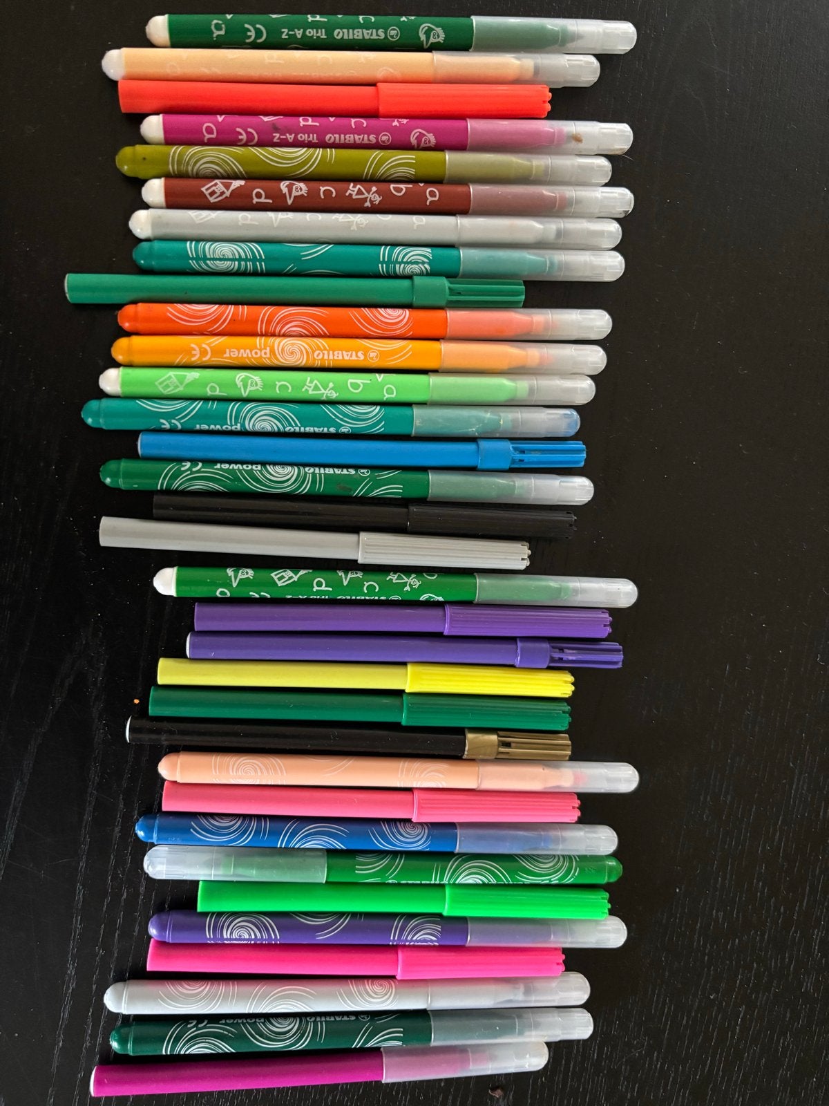 Grote partij stiften, paint markers, glitter en krijtstiften, Ophalen of Verzenden, Gebruikt, Meerkleurig, Knutselmateriaal