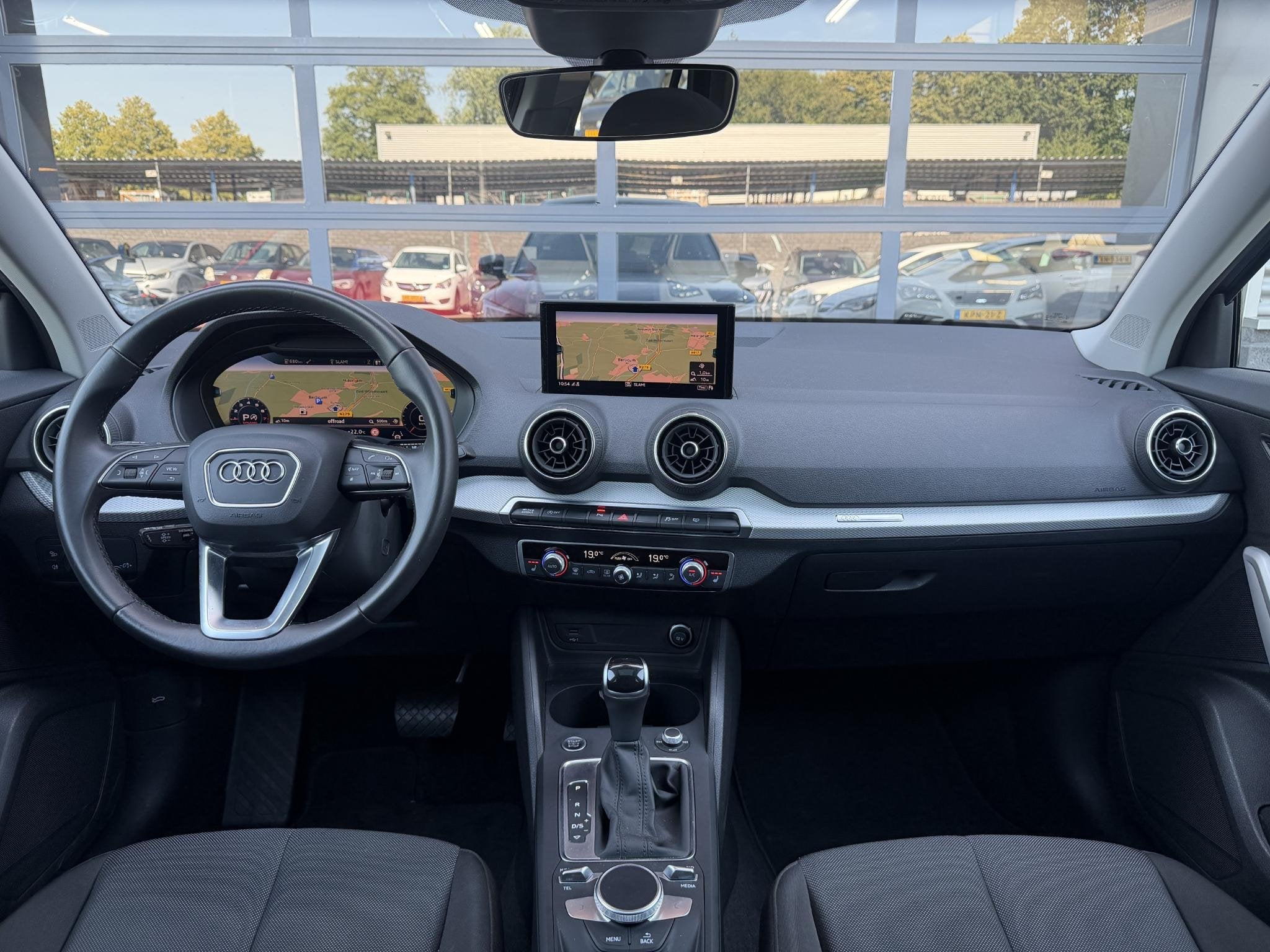 Audi Q2 35 TFSI Pro Line Pano | Virtual | Dealer OH, Stof, 4 cilinders, 150 pk, Bedrijf