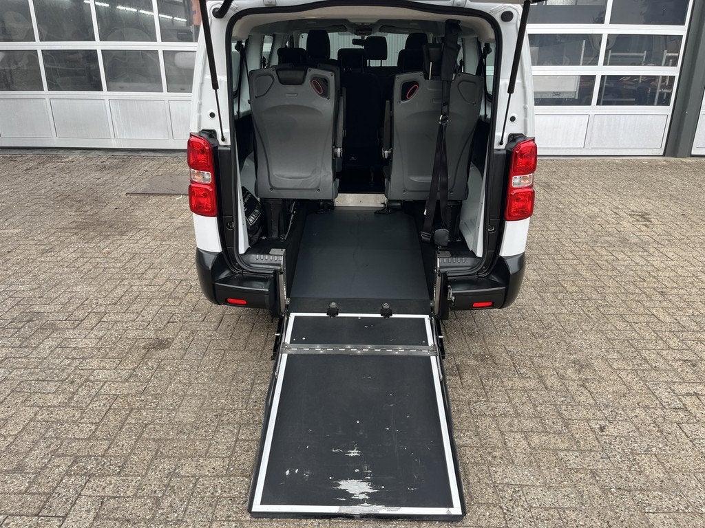 Opel Vivaro-e Combi L3H1 75 kWh 100% Elektrische Rolstoel 9-, Auto's, Opel, Zwart, Overige carrosserieën, 110 €/maand, Wit