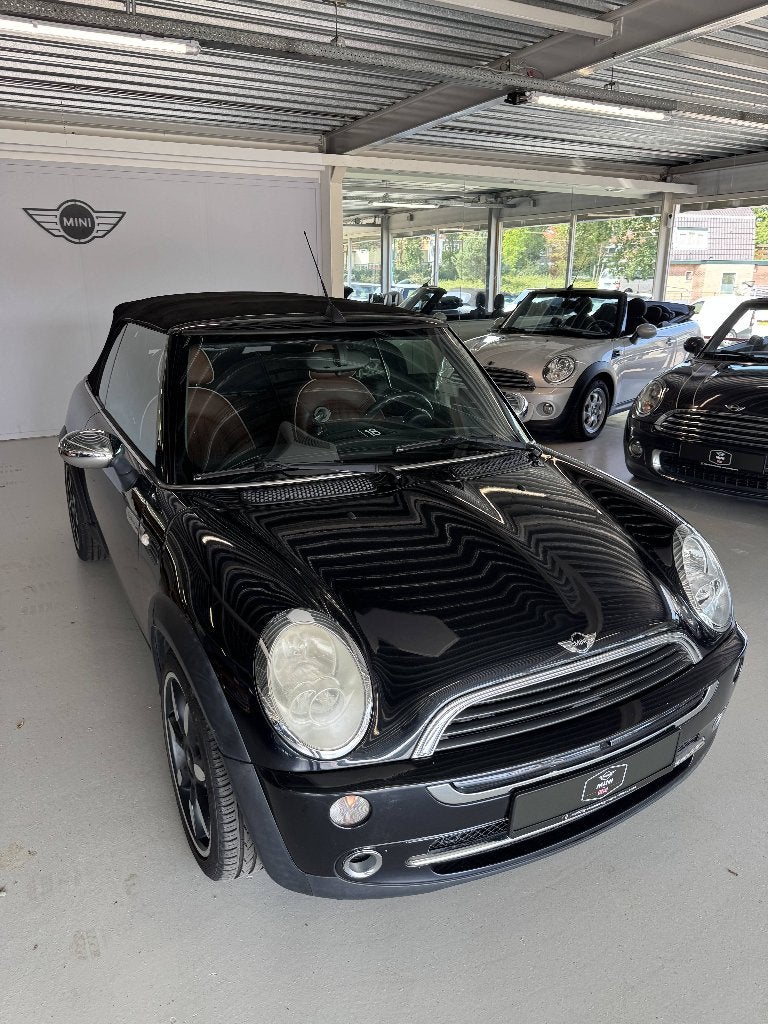 Mini 1.6 Cooper Sidewalk 2007 Zwart (3 MAANDEN  GARANTIE), Auto's, Voorwielaandrijving, 4 cilinders, Cabriolet, 4 stoelen