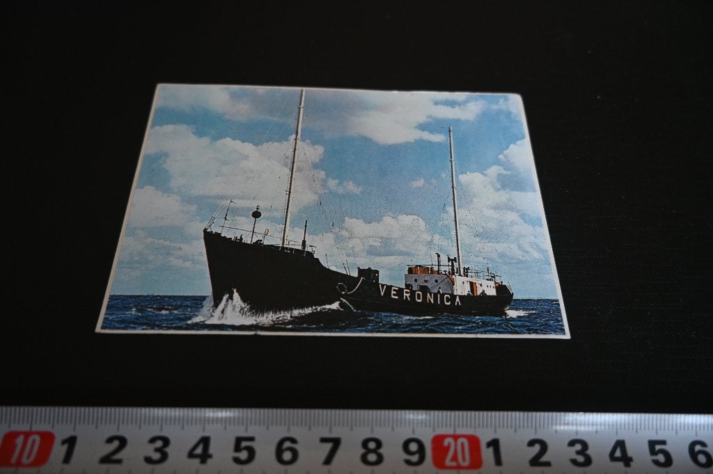 sticker Omroep VERONICA  zendschip  foto, Ophalen of Verzenden, Zo goed als nieuw