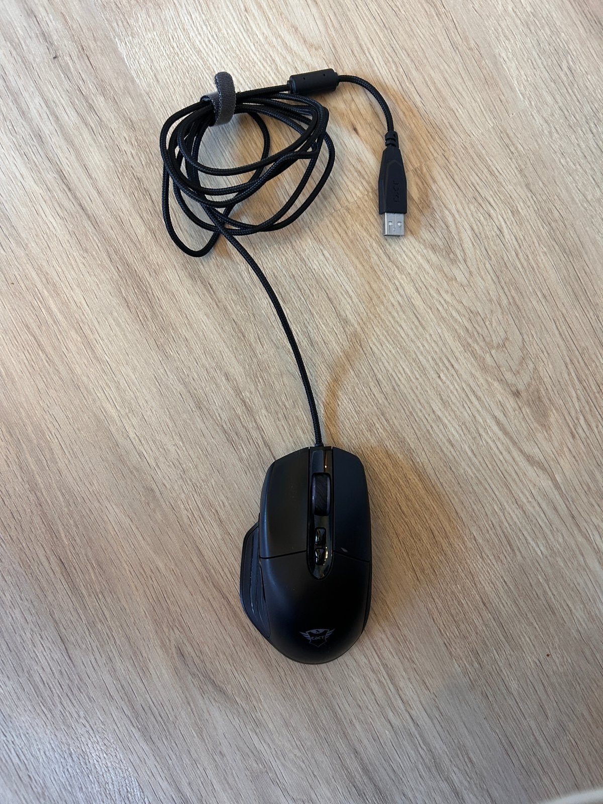Trust GXT 25 Gaming Mouse, Ophalen, Zo goed als nieuw, Rechtshandig, Ergonomisch