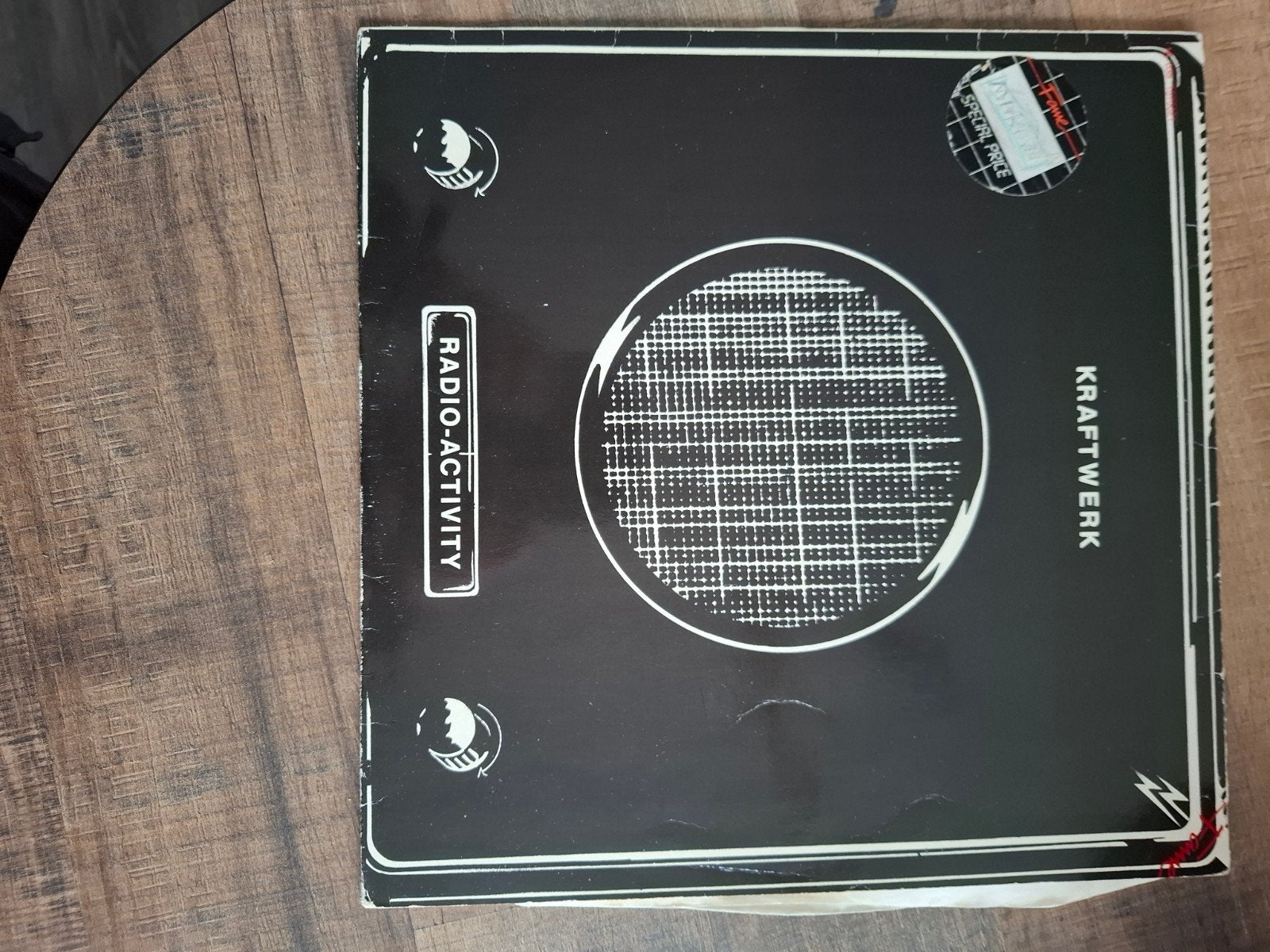 KRAFTWERK - Radio-Activity LP (Vinyl), LP, Gebruikt, Ophalen of Verzenden, Elektronisch