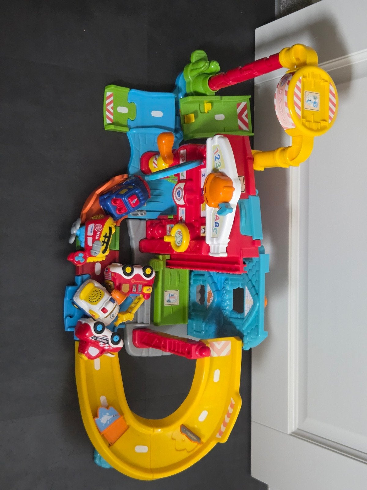 VTech Toet Toet Auto's Garage Speelset, Kinderen en Baby's, Ophalen, Zo goed als nieuw