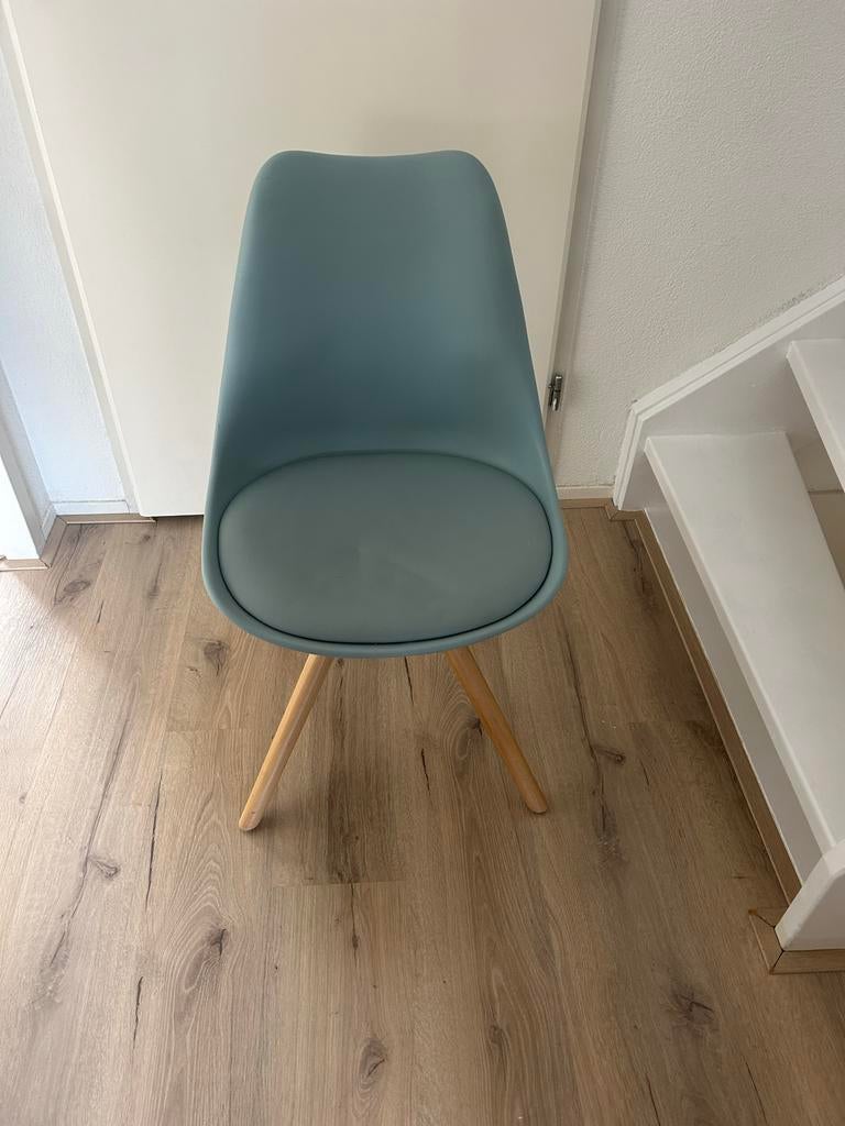 Bureaustoel/ eetkamerstoel met houten poten, Blauw, Ophalen of Verzenden, Zo goed als nieuw, Eén