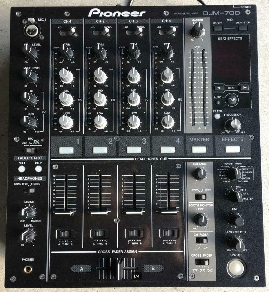 1 Pioneer djm 700 djm700 djm-700 dj mixer mengpaneel 395 eur, Ophalen of Verzenden, Zo goed als nieuw, Dj-set, Pioneer
