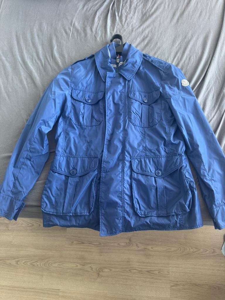 Nette Moncler jas M/L, Ophalen of Verzenden, Zo goed als nieuw, Maat 48/50 (M), Blauw