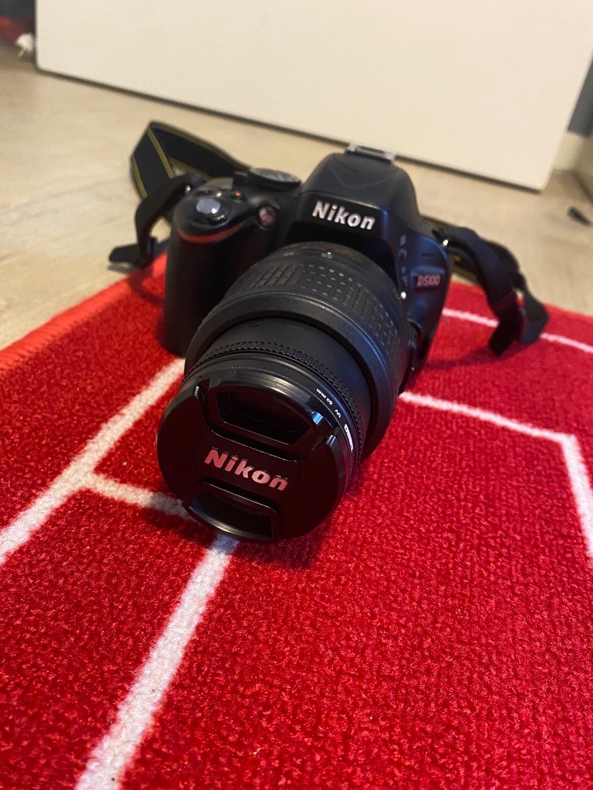 Nikon D5100 Spiegelreflexcamera met 18-55mm lens, Spiegelreflex, Beeldstabilisatie, Ophalen of Verzenden, Zo goed als nieuw