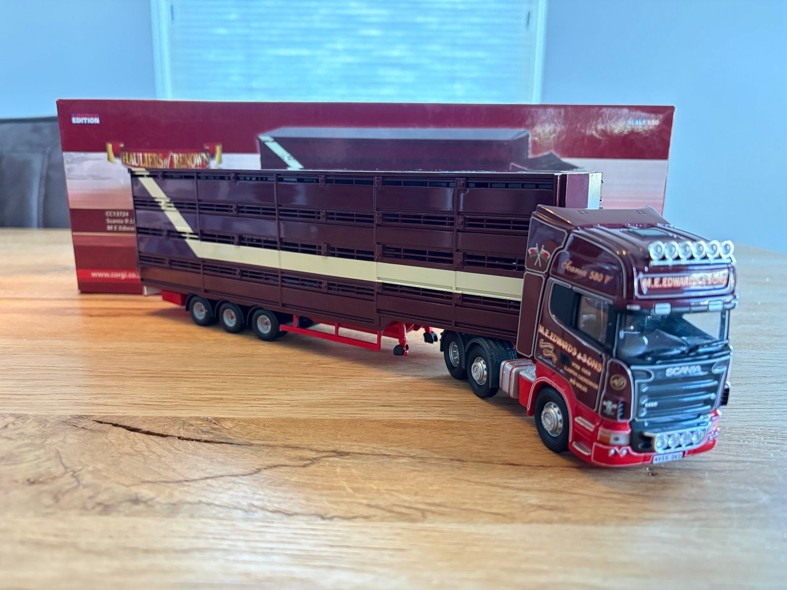 Corgi Limited Edition Scania R580 V8 M.E. Edwards & Sons, Ophalen of Verzenden, Zo goed als nieuw, Bus of Vrachtwagen, Overige merken