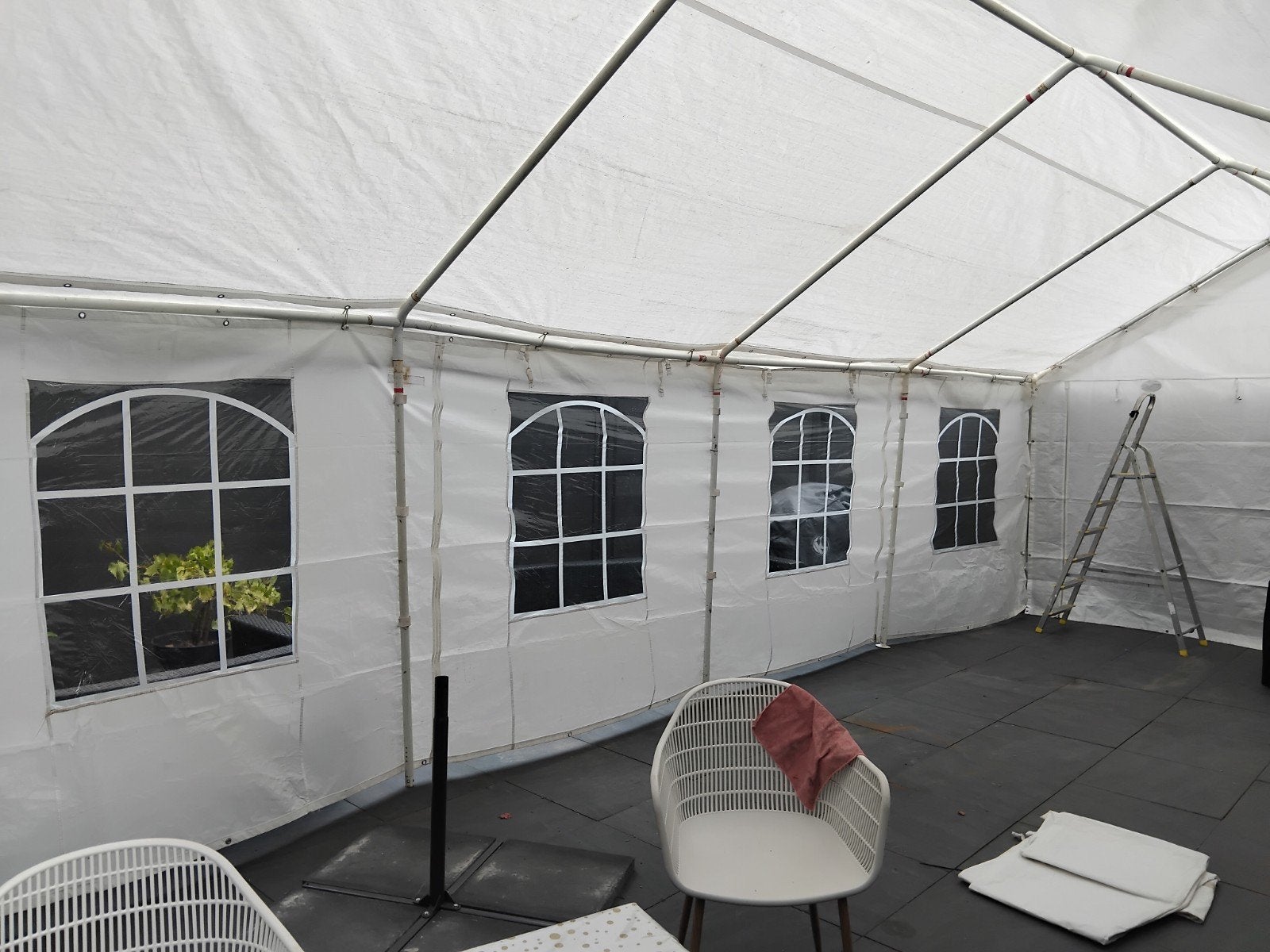 4x8 tent te  huur, Ophalen