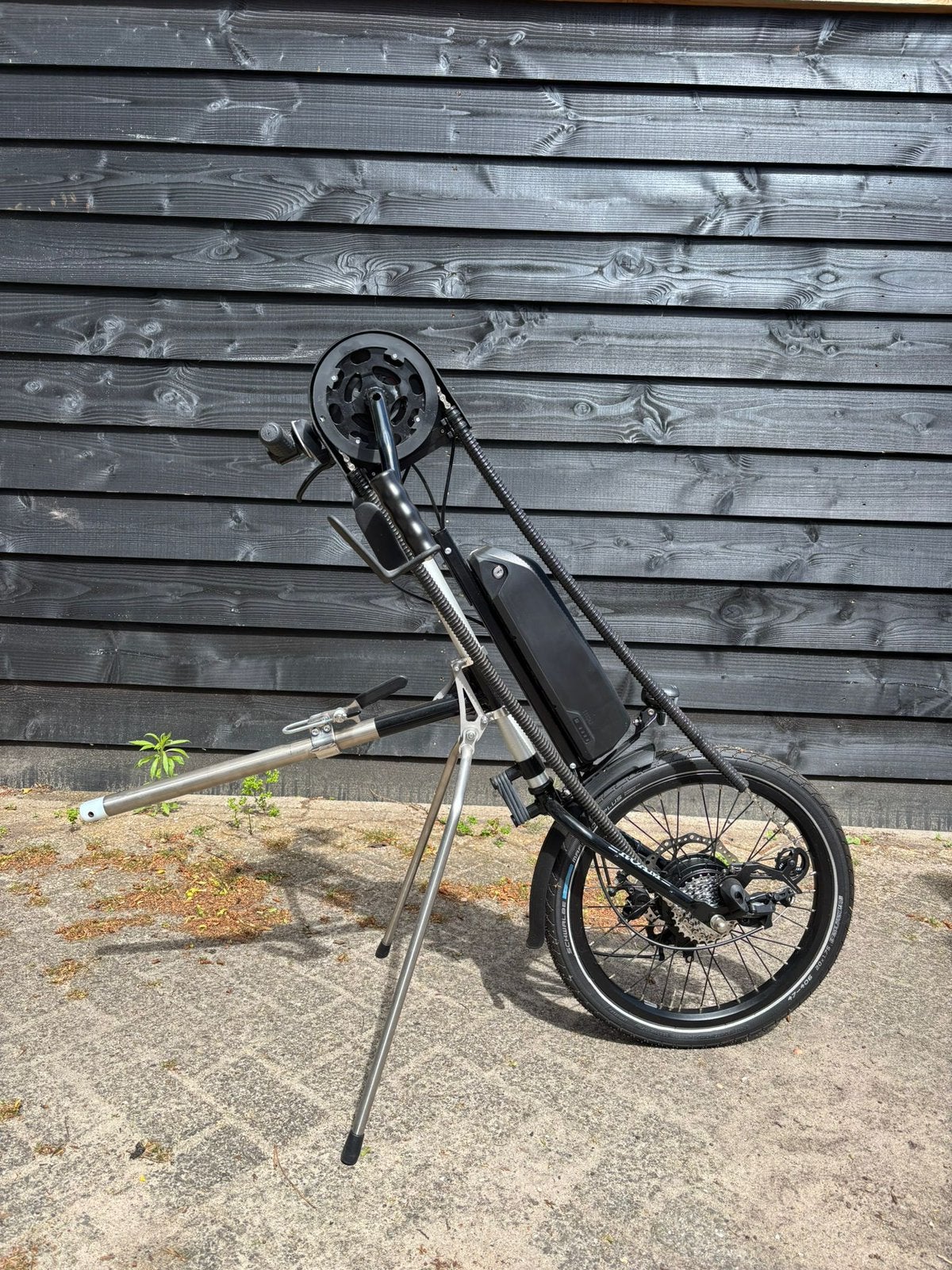 Handbike met elektrische ondersteuning, Ophalen, Zo goed als nieuw, Elektrische rolstoel